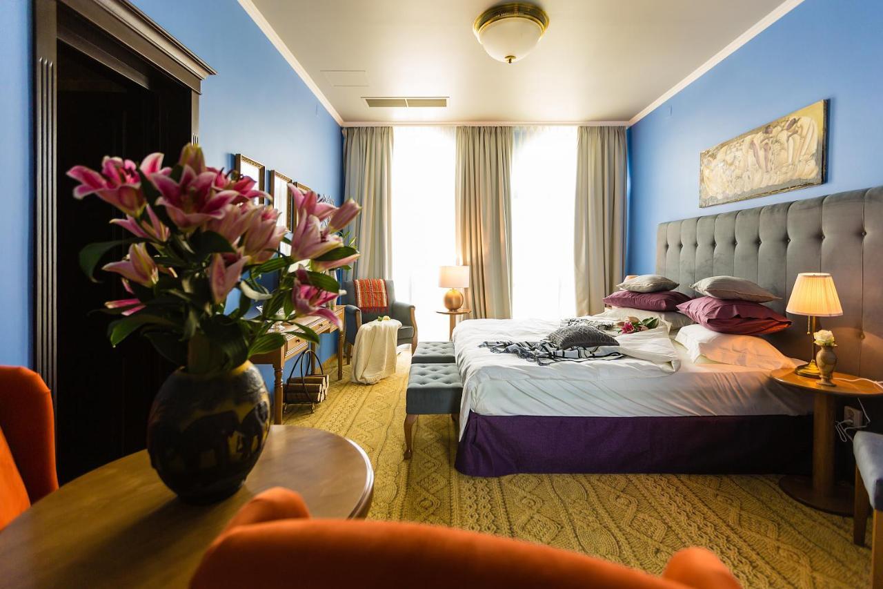 Country Spa Retreat Snagov Bagian luar foto A room at the hotel