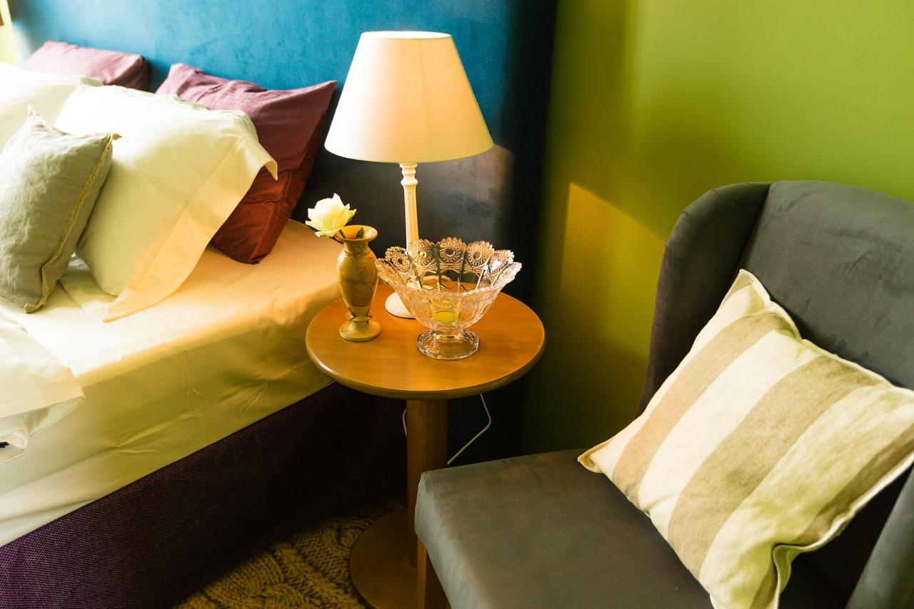 Country Spa Retreat Snagov Bagian luar foto A lampshade